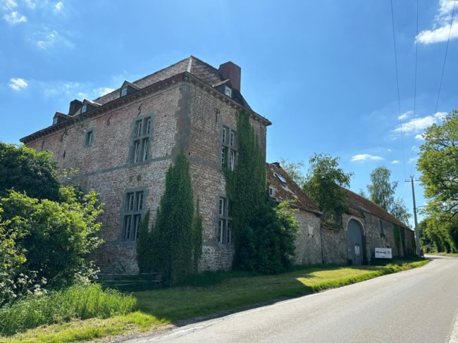 A VENDRE Ferme en carré Haut potentiel région NAMUR